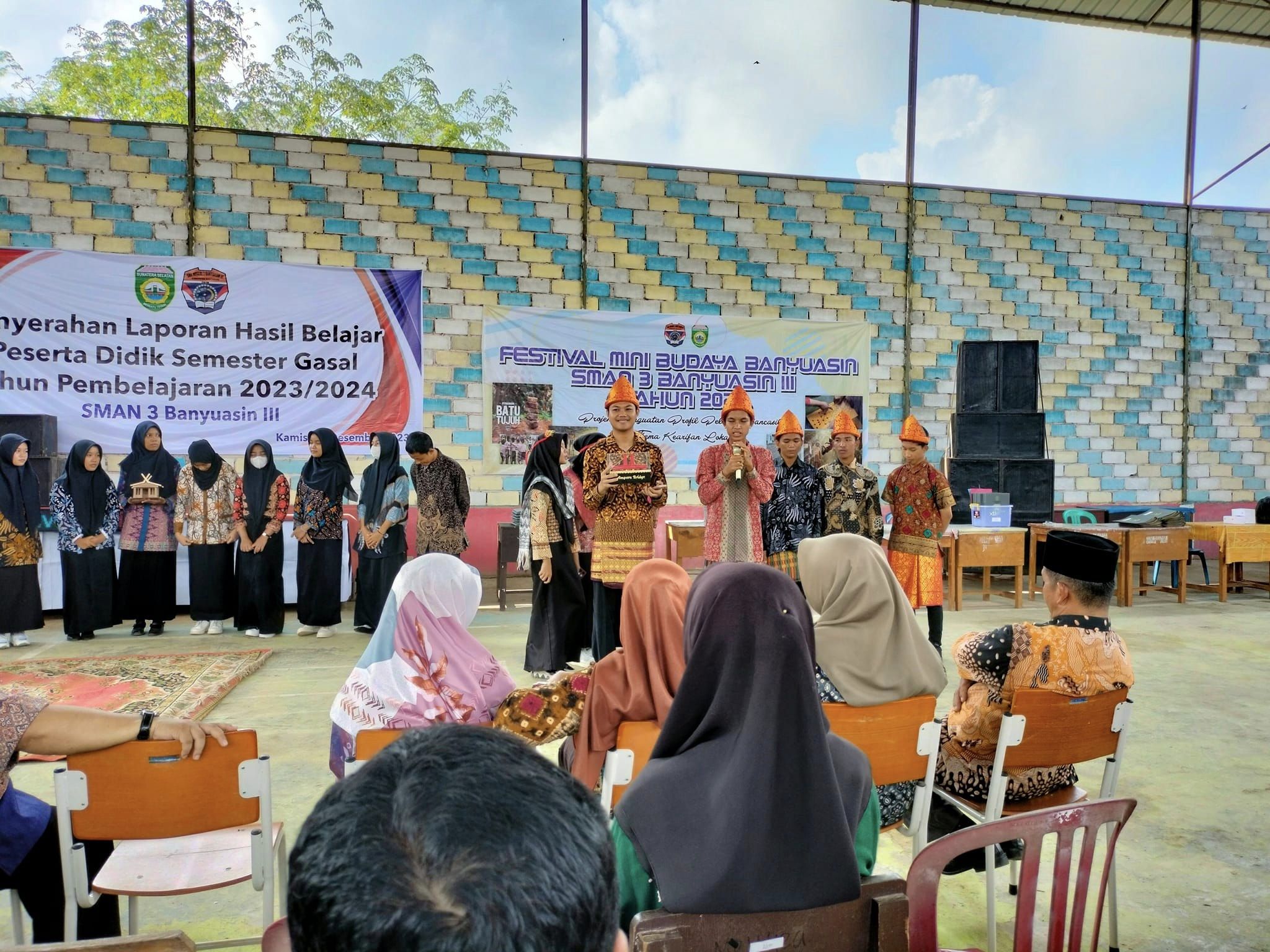 Pembagian hasil belajar siswa. SMAN 3 Banyuasin Pembagian hasil belajar siswa. SMAN 3 Banyuasin