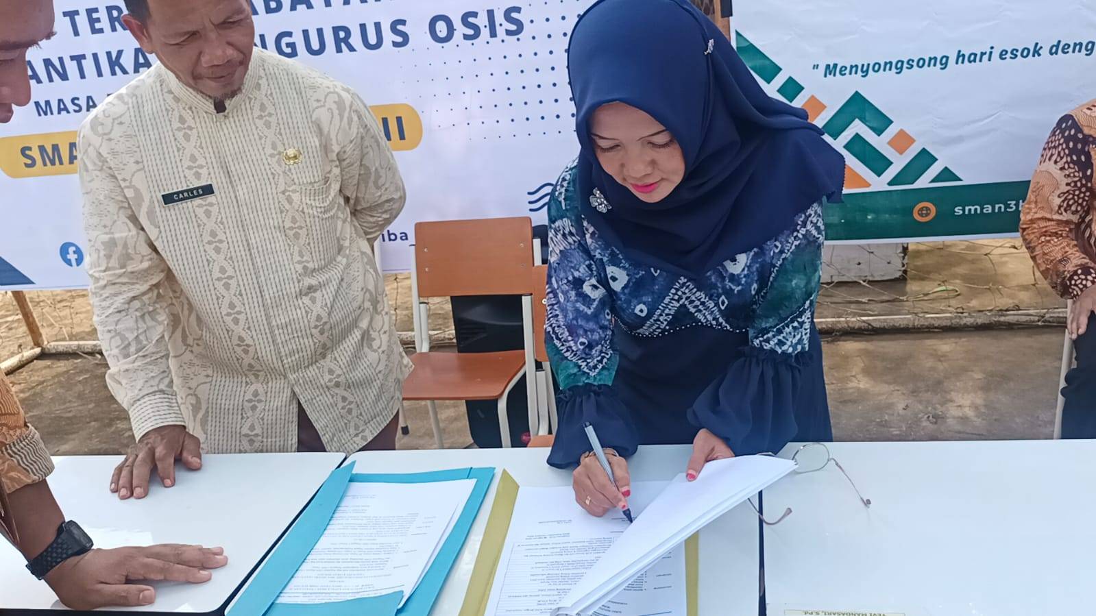Smantiba Lantik Serentak Pengurus OSIS, Pengurus Rohis serta Pemilihan Bujang Gadis SMANTIBA Smantiba Lantik Serentak Pengurus OSIS, Pengurus Rohis serta Pemilihan Bujang Gadis SMANTIBA